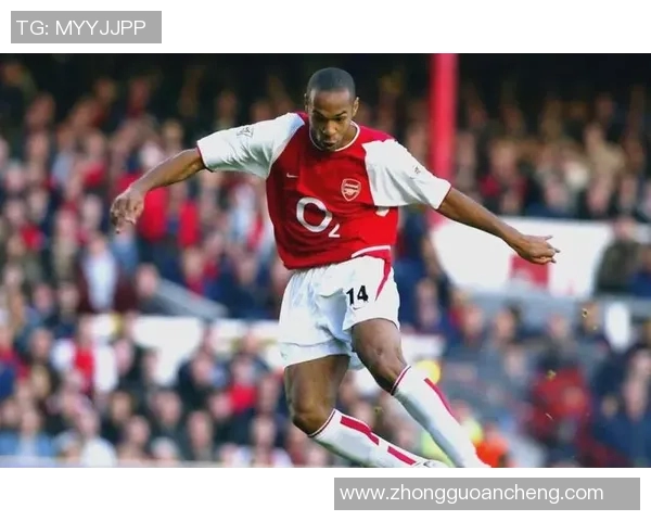 曾经替补的足球明星们如何逆袭成球场传奇