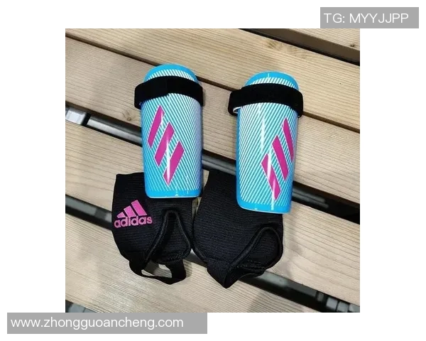 足球明星护腿板图案设计揭秘展现个性与风格的完美结合